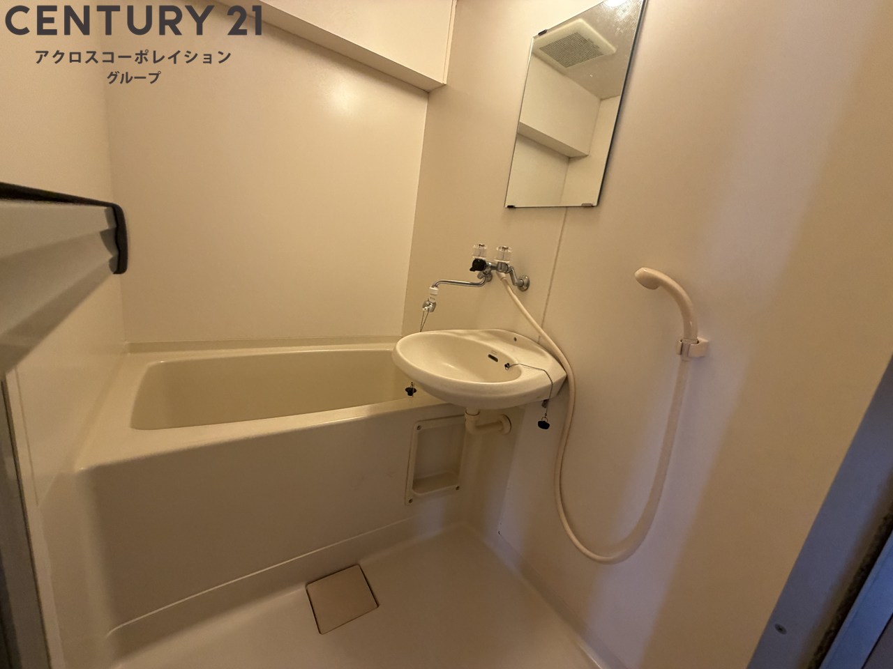 バス・シャワールーム　シンプルな浴室です！