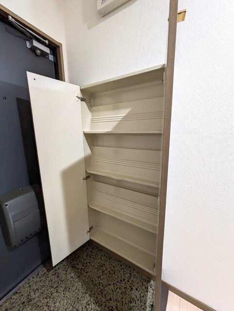 玄関　玄関です。