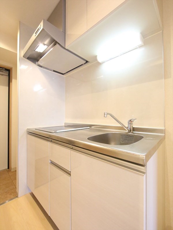 キッチン　システムキッチン（IHクッキングヒーター付）