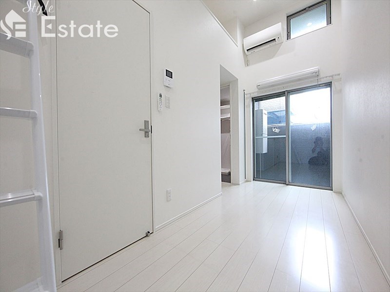 居室・リビング　内装