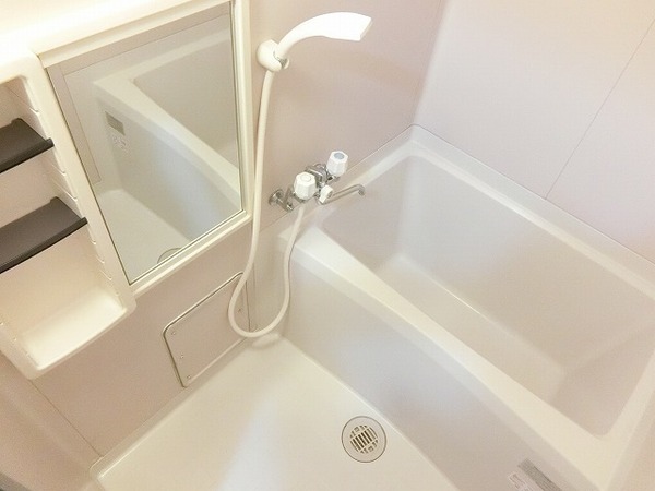 バス・シャワールーム　キレイな浴室です！