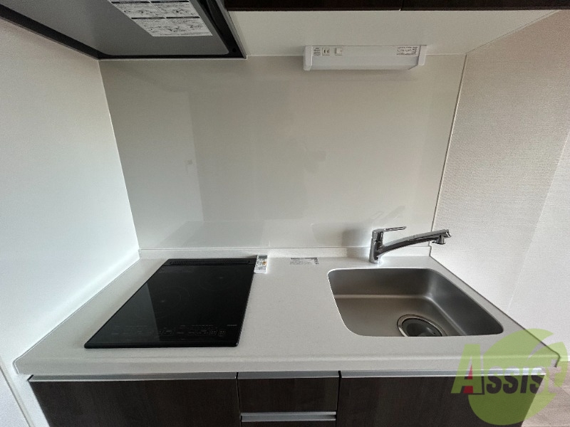 キッチン　キッチンには２口コンロが備え付き。調理スペースもバッチリ。