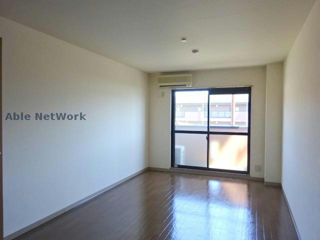 居室・リビング　同型モデル