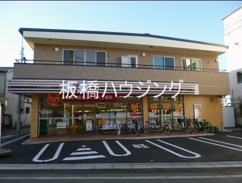 コンビニ　セブンイレブン池袋3丁目店（コンビニ）まで649m