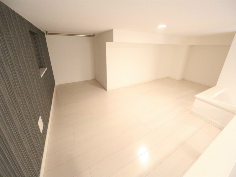その他設備　上階ロフト5.4帖（収納としもお部屋としても使えます）