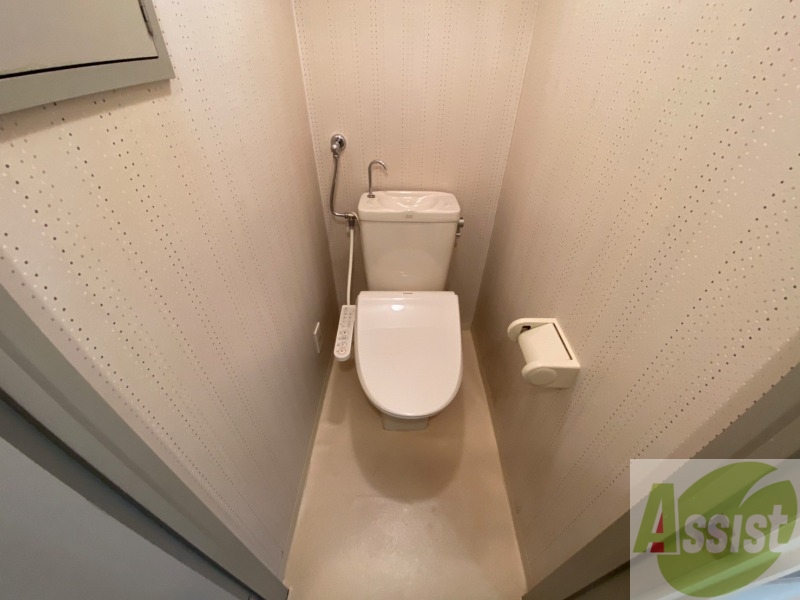 トイレ　トイレです。ウォシュレット付を探している方、おすすめです。