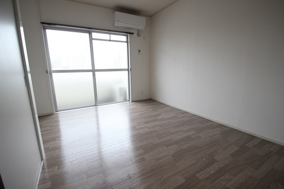 居室・リビング　※別部屋の写真です