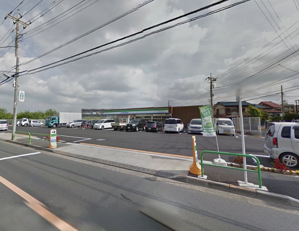 コンビニ　ファミリーマート 西大泉四丁目店（コンビニ）まで492m