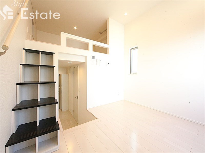 居室・リビング　内装