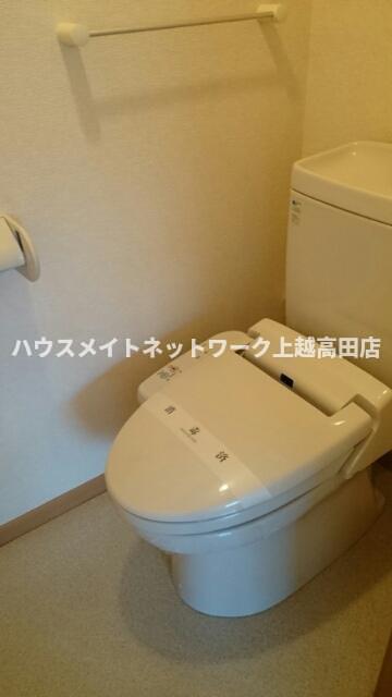 トイレ　温水洗浄暖房便座