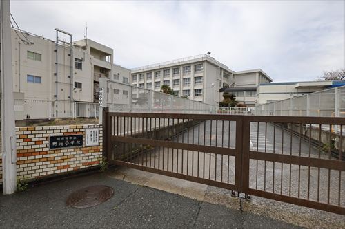 小学校　横須賀市立野比小学校（小学校）まで358m