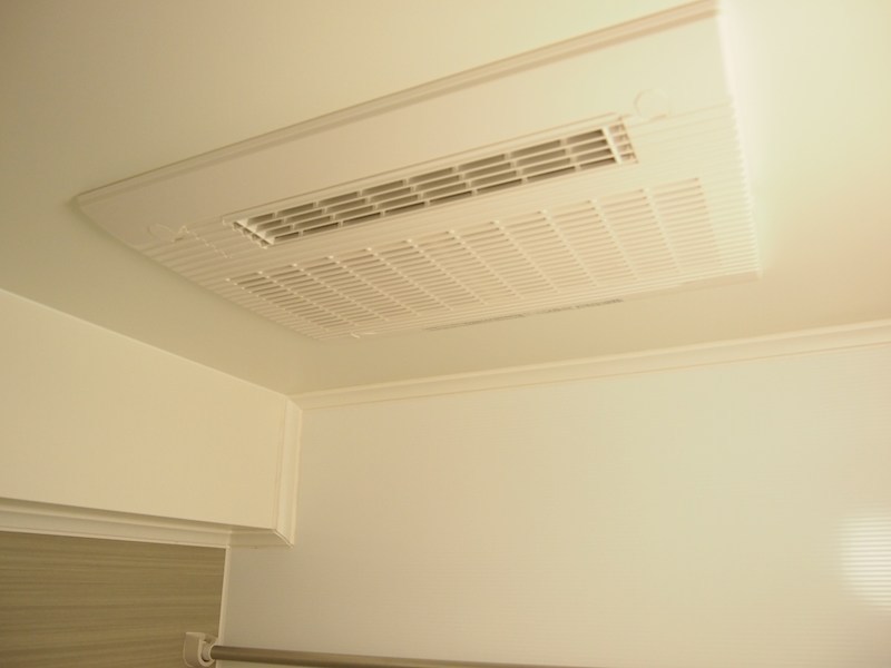 バス・シャワールーム　浴室乾燥機