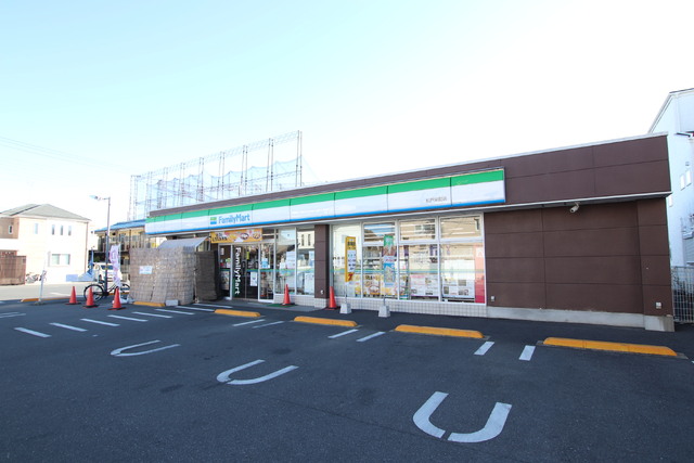 コンビニ　ファミリーマート松戸栄店（コンビニ）まで350m