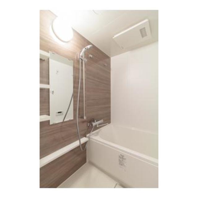 バス・シャワールーム　※写真は同タイプ住戸です。