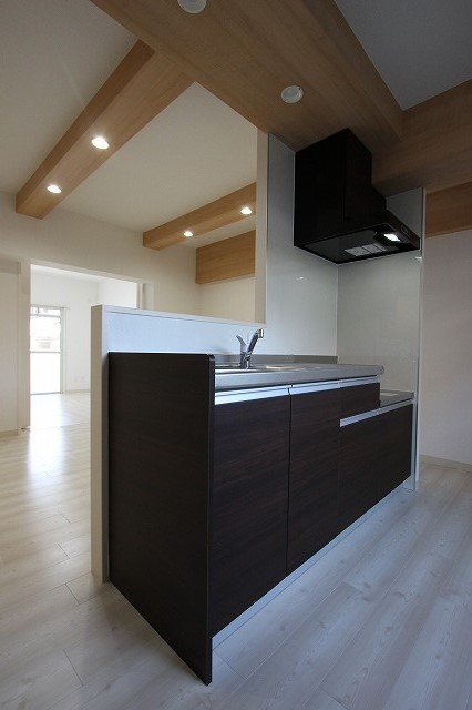 キッチン　同物件別号室のものです。