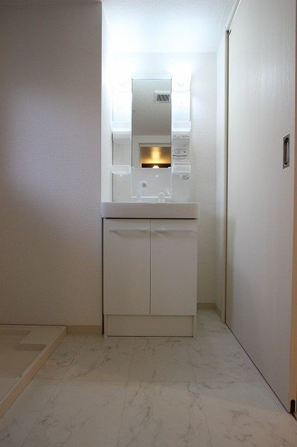 洗面設備　同物件別号室のものです。