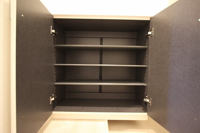 収納　同物件別号室のものです。