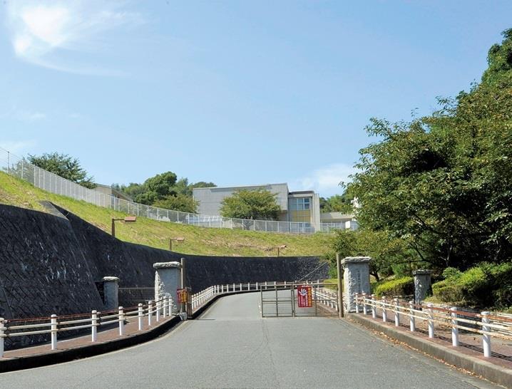 小学校　下関市立一の宮小学校（小学校）まで1700m