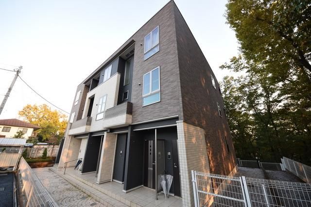 建物外観　★お部屋探しはタウンハウジング高幡不動店まで★