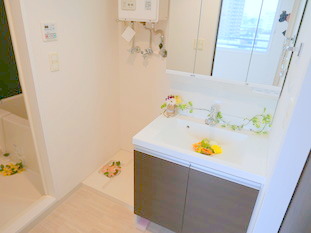 洗面設備　洗面化粧台です☆
