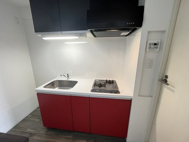 キッチン　コンパクトなキッチンで掃除もラクラク