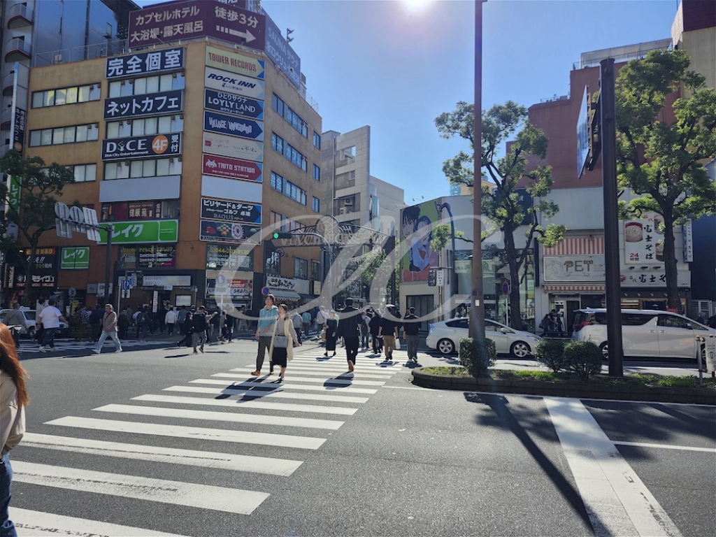 ショッピングセンター　ラ・チッタデッラ（ショッピングセンター）まで239m