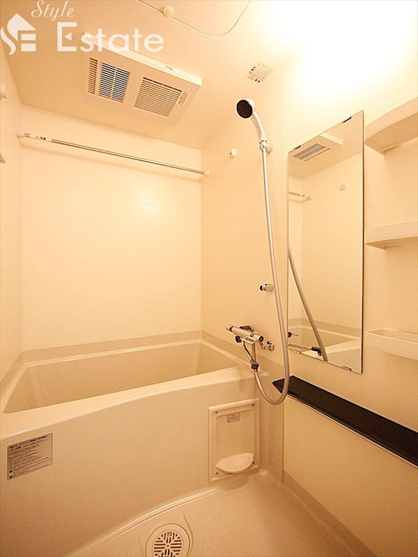 バス・シャワールーム　バスルーム