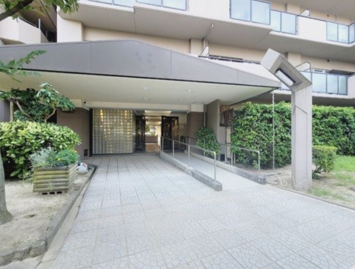 ＪＲ桜島線 安治川口駅 徒歩15分 15階建 築40年の外観写真