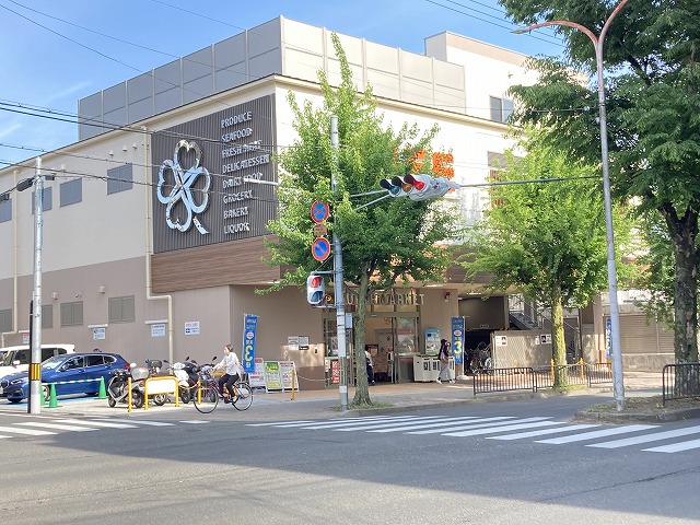 スーパー　ライフ 堀川北山店（スーパー）まで120m