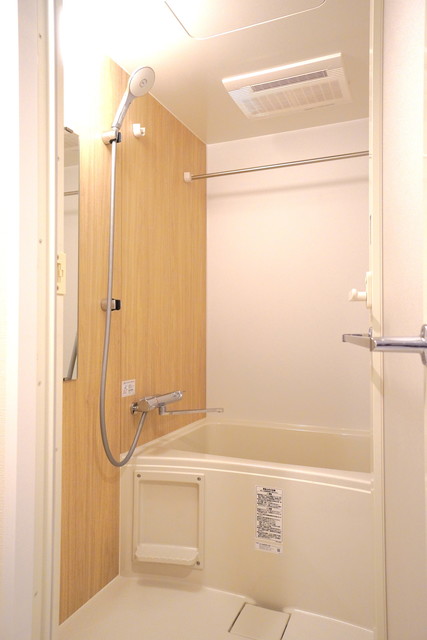 バス・シャワールーム　※写真は同タイプ住戸です。