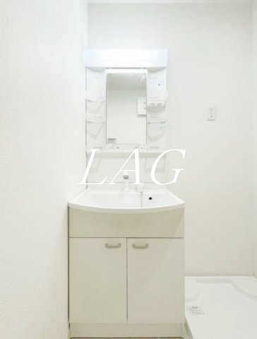 洗面設備　独立洗面台です。