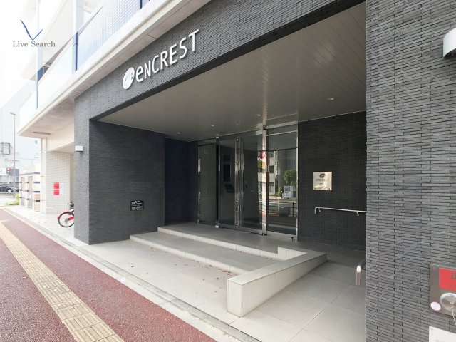 エントランス　ゆとりのあるエントランスです