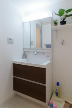 洗面設備　同タイプモデルルーム時のお写真です（調度品等は含まれません）