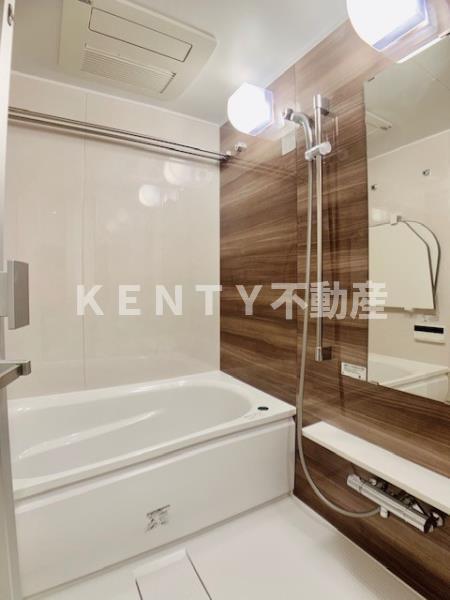 バス・シャワールーム　ゆったり過ごせるお風呂です