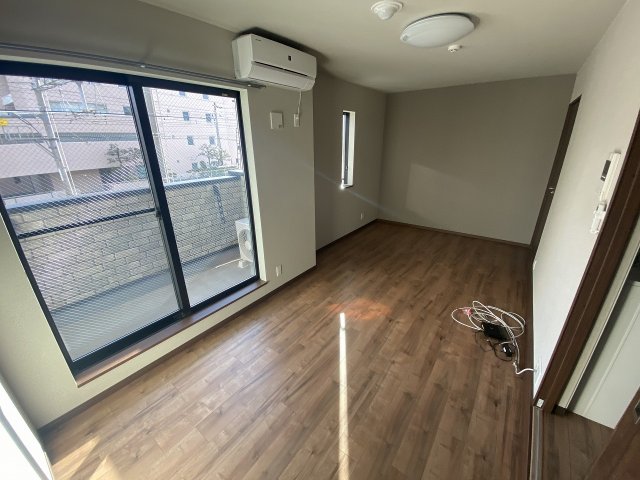 居室・リビング　角部屋住戸で過ごしやすく、おすすめです。