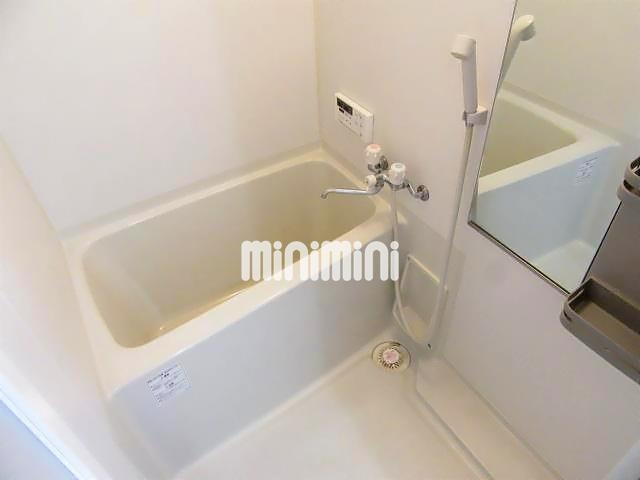 バス・シャワールーム　バスルームです。