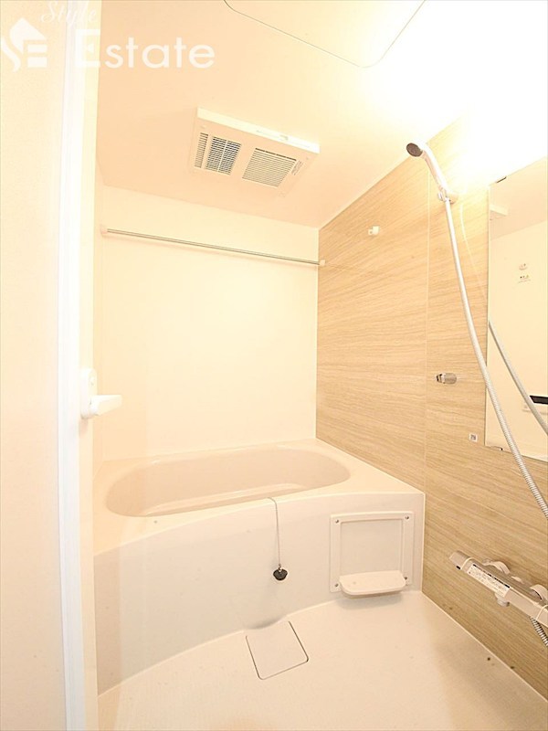 バス・シャワールーム　バスルーム