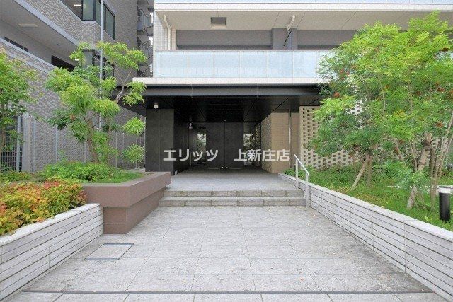 エントランス　駐車場