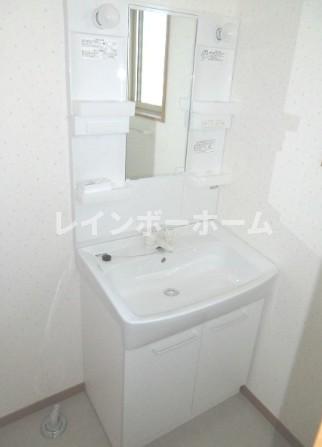 洗面設備　忙しい朝には欠かせない洗面所です