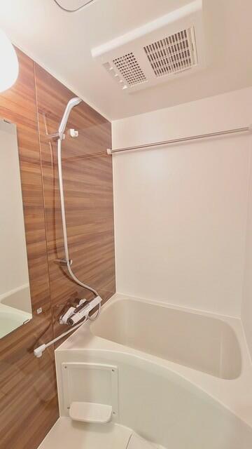 バス・シャワールーム　お風呂で日々の疲れを落としましょう