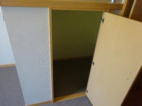 収納　ロフト下収納