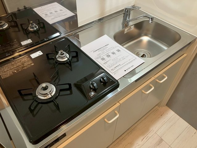 キッチン　コンパクトなキッチンで掃除もラクラク