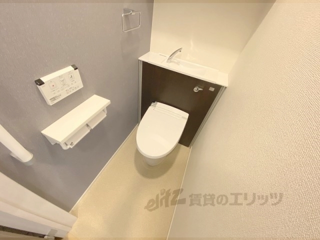 トイレ　同ハウスメーカー施工の参考写真です