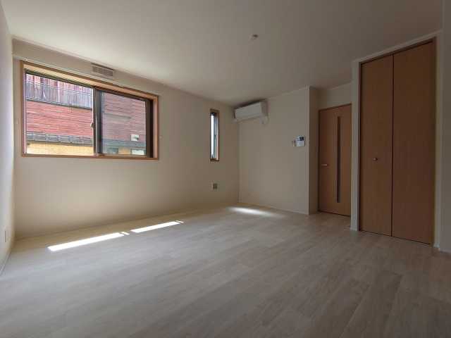 居室・リビング　お電話でお問い合わせのお客様を対象に初期費用割引中