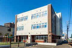 幼稚園・保育園　飛翔認定こども園（幼稚園・保育園）まで322m