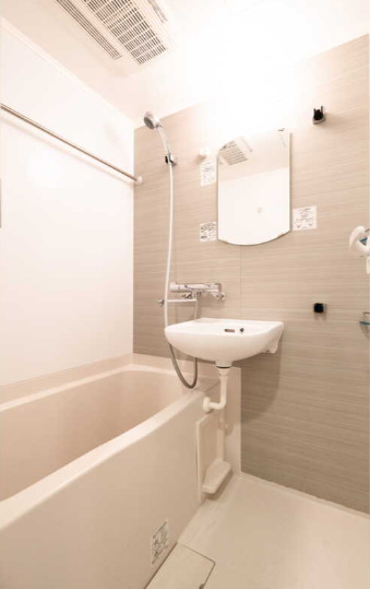 バス・シャワールーム