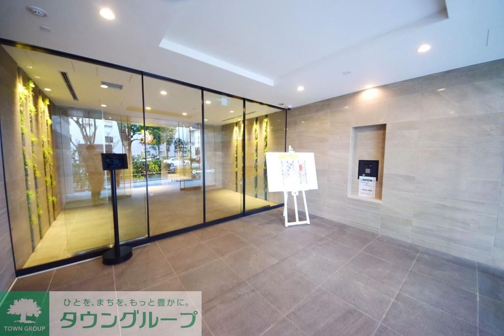 エントランス　エントランス