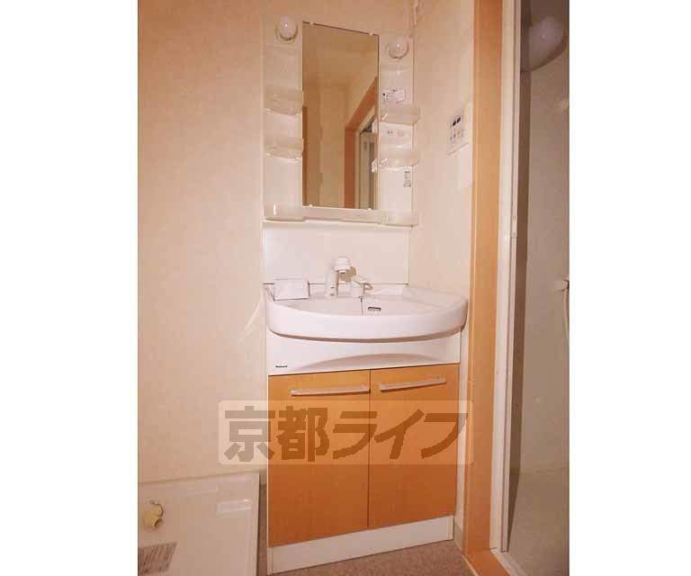 洗面設備　洗面台です。