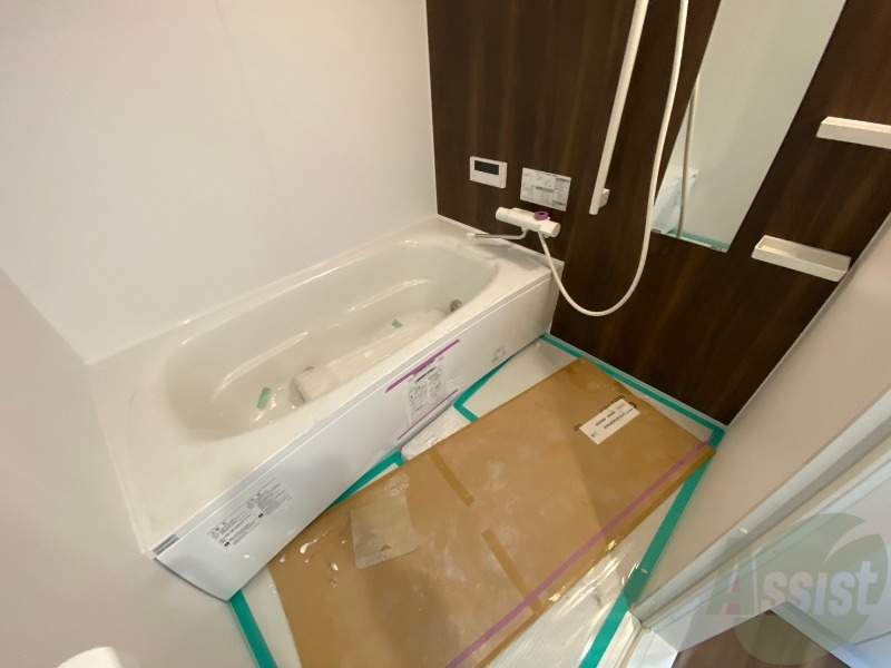 バス・シャワールーム　お風呂になります。一日の疲れを癒してくださいね。