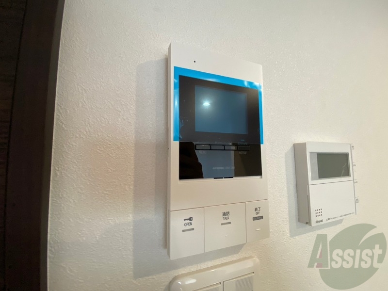 セキュリティ　ＴＶモニター付インターホンです。来客者の顔が見えるので安心！